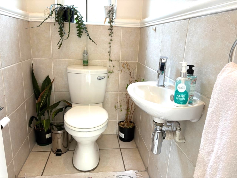 To Let 3 Bedroom Property for Rent in Olivedale Gauteng