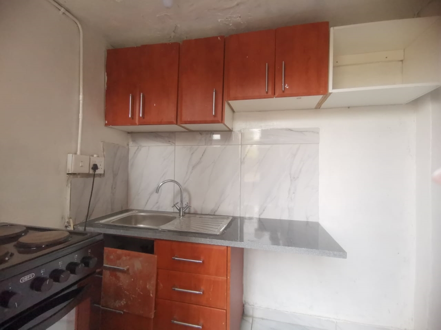To Let 1 Bedroom Property for Rent in Kensington Gauteng