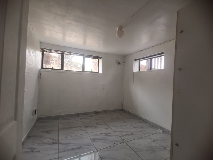 To Let 1 Bedroom Property for Rent in Kensington Gauteng