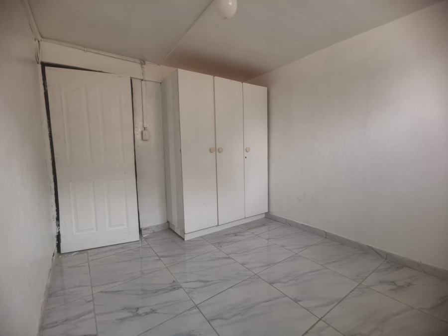 To Let 1 Bedroom Property for Rent in Kensington Gauteng
