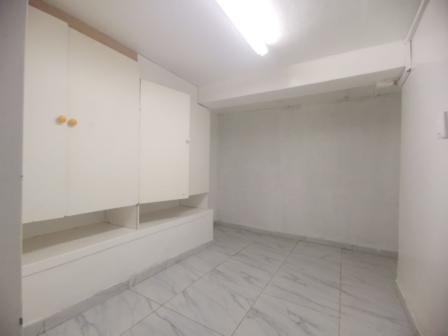 To Let 1 Bedroom Property for Rent in Kensington Gauteng