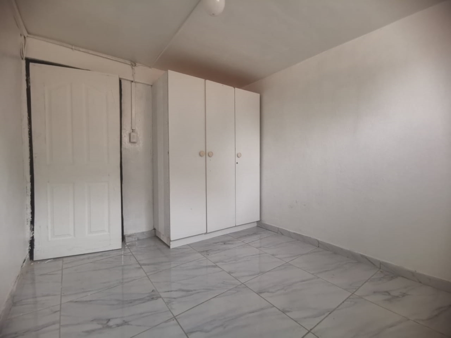 To Let 1 Bedroom Property for Rent in Kensington Gauteng