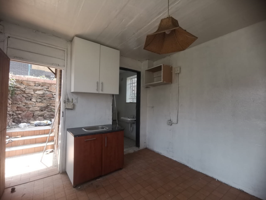 To Let 1 Bedroom Property for Rent in Kensington Gauteng