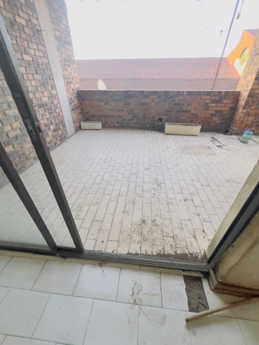 2 Bedroom Property for Sale in Pretoria Gauteng