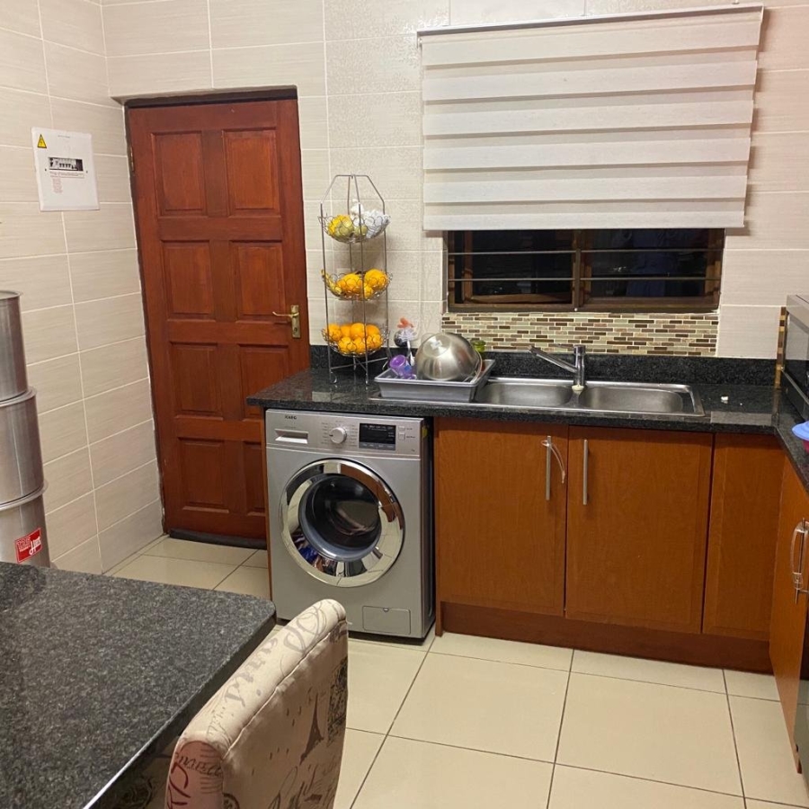 To Let 2 Bedroom Property for Rent in Lonehill Gauteng