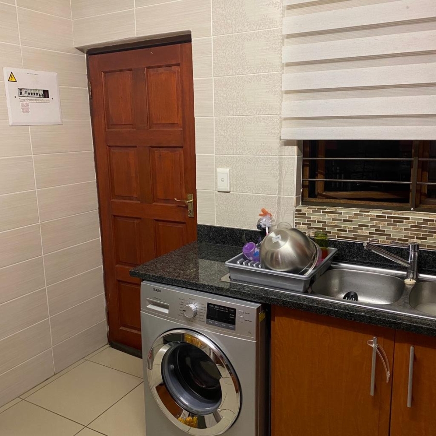 To Let 2 Bedroom Property for Rent in Lonehill Gauteng