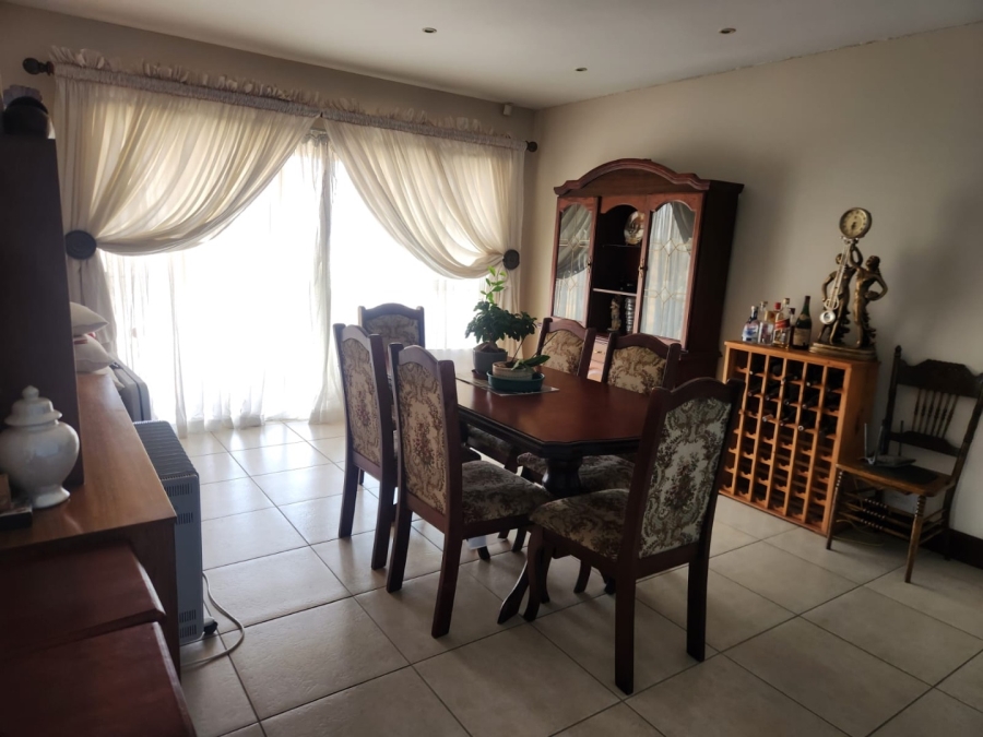 To Let 5 Bedroom Property for Rent in Bassonia Gauteng
