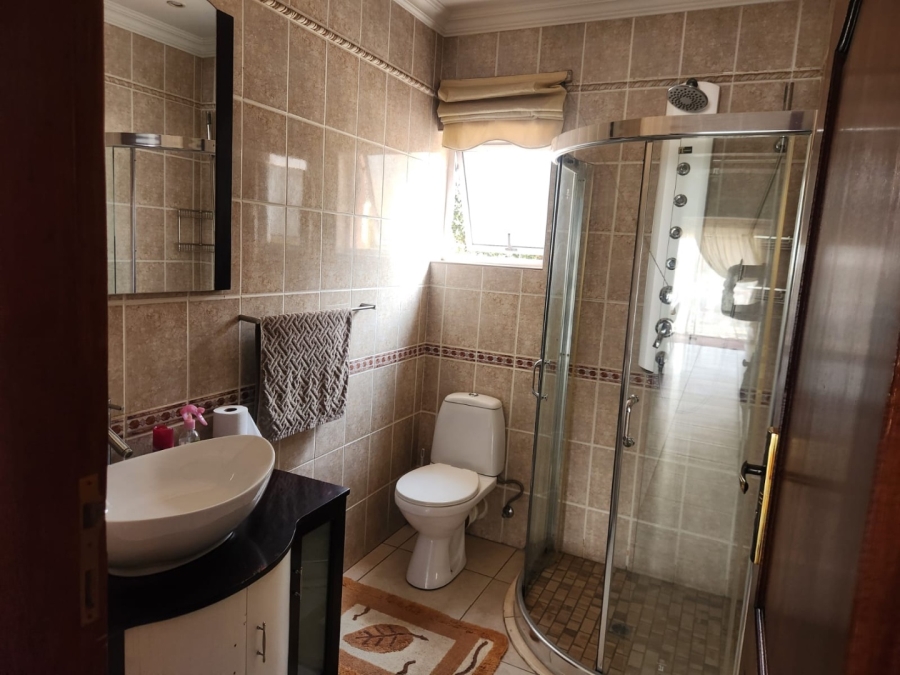 To Let 5 Bedroom Property for Rent in Bassonia Gauteng