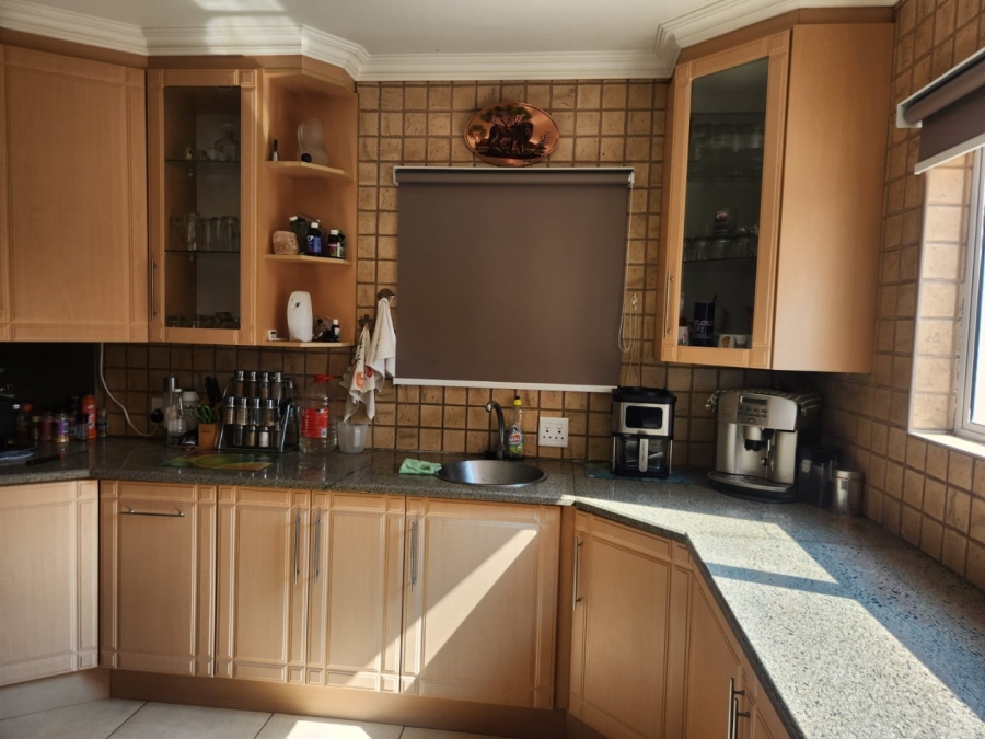 To Let 5 Bedroom Property for Rent in Bassonia Gauteng
