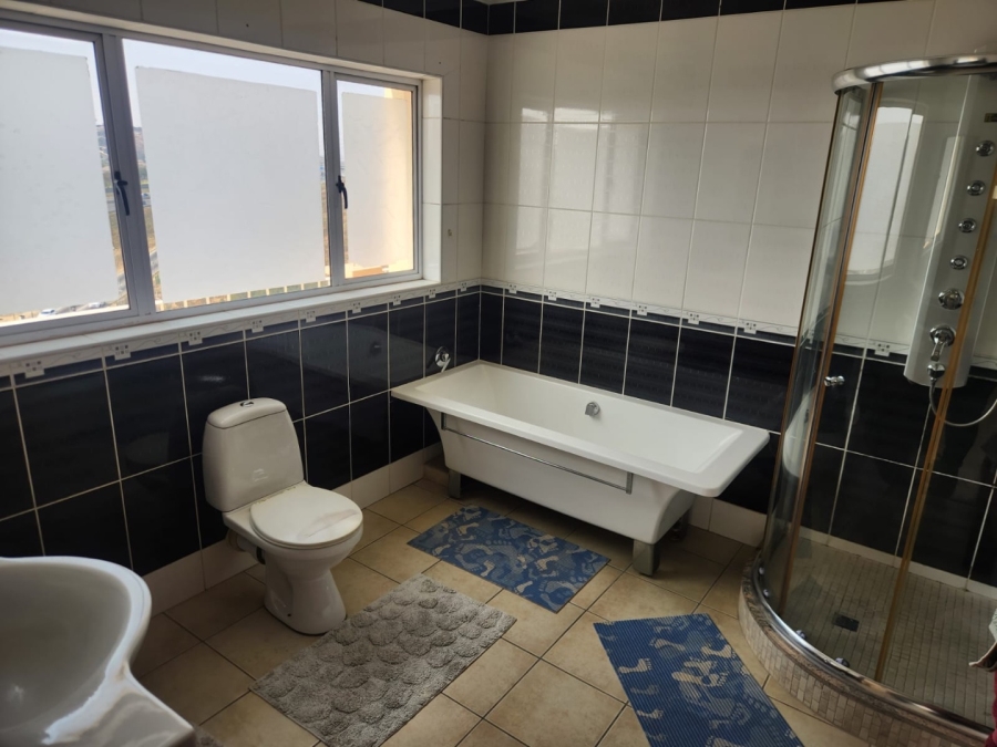 To Let 5 Bedroom Property for Rent in Bassonia Gauteng