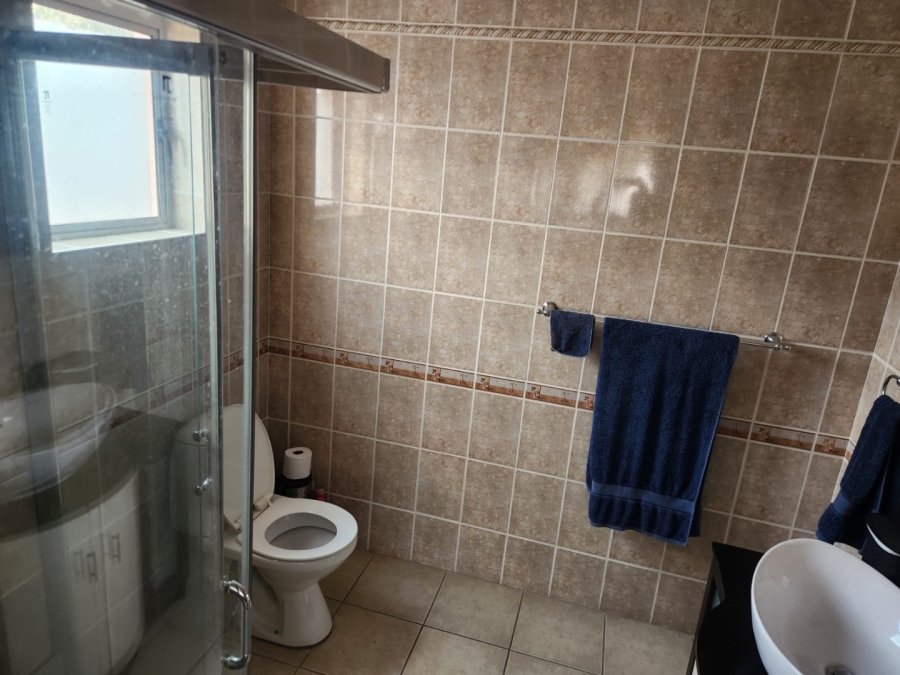 To Let 5 Bedroom Property for Rent in Bassonia Gauteng