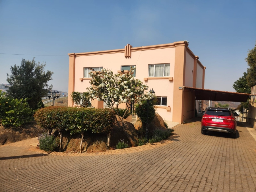 To Let 5 Bedroom Property for Rent in Bassonia Gauteng