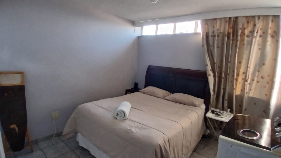 2 Bedroom Property for Sale in Pretoria West Gauteng
