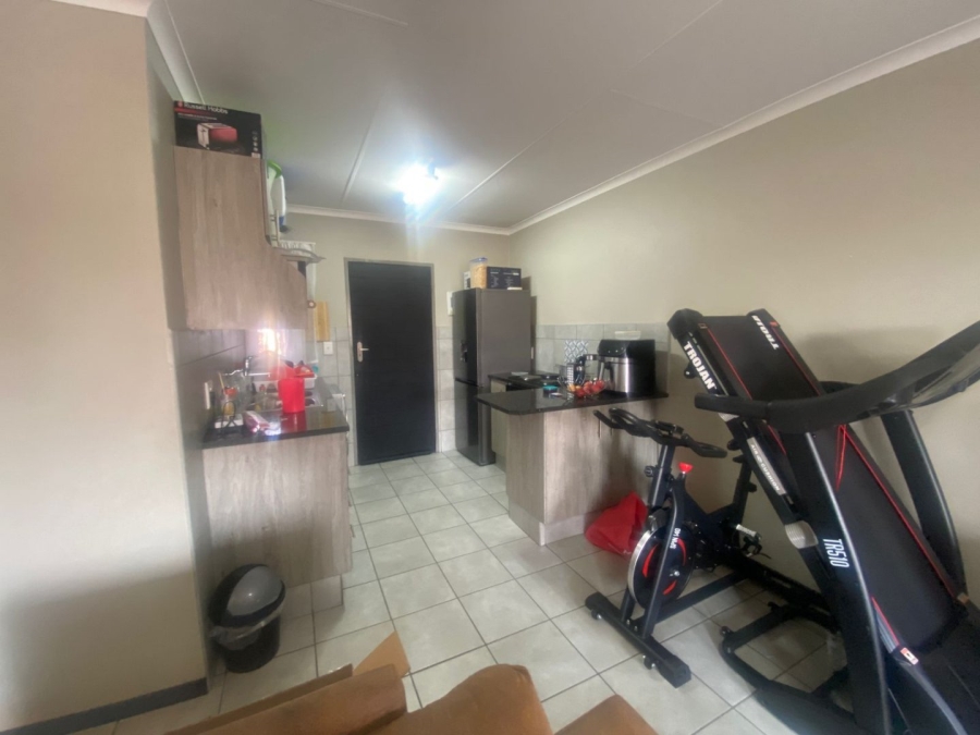 2 Bedroom Property for Sale in Heuweloord Gauteng