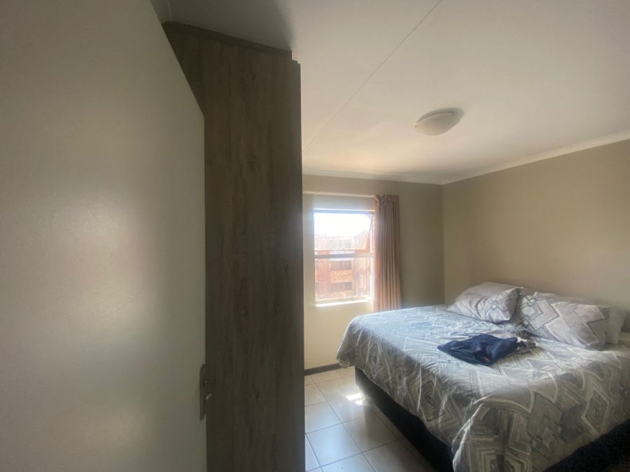 2 Bedroom Property for Sale in Heuweloord Gauteng