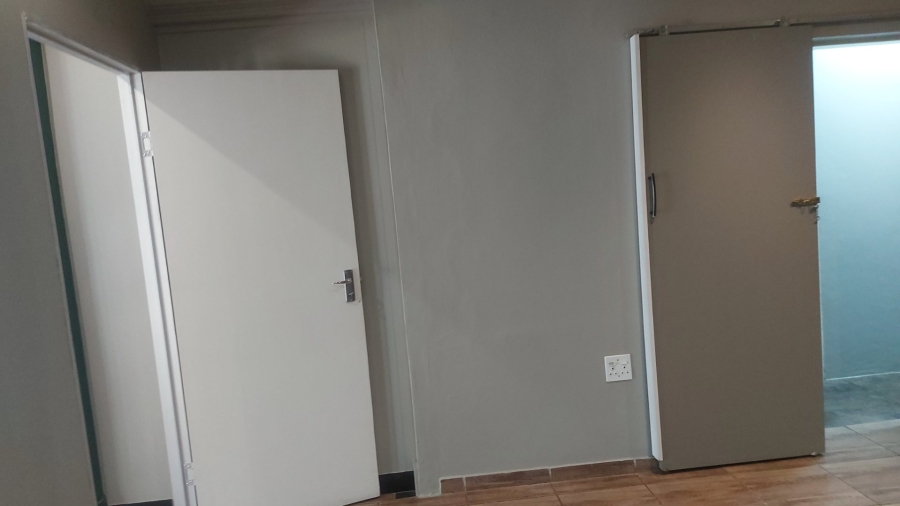 To Let commercial Property for Rent in Lyttelton Manor Gauteng