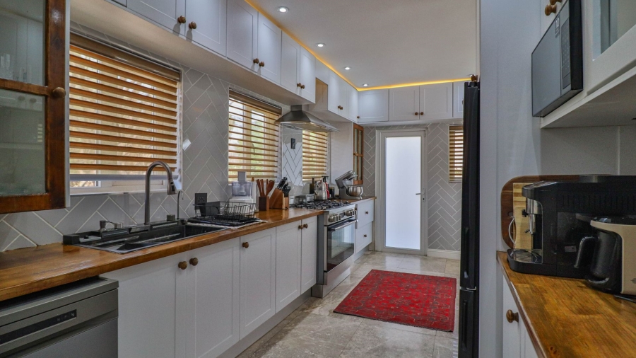 4 Bedroom Property for Sale in Highway Gardens Gauteng