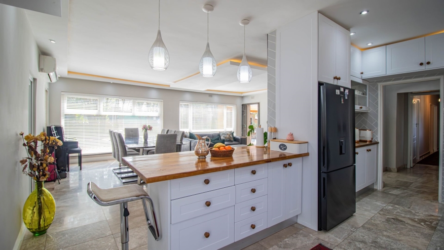 4 Bedroom Property for Sale in Highway Gardens Gauteng