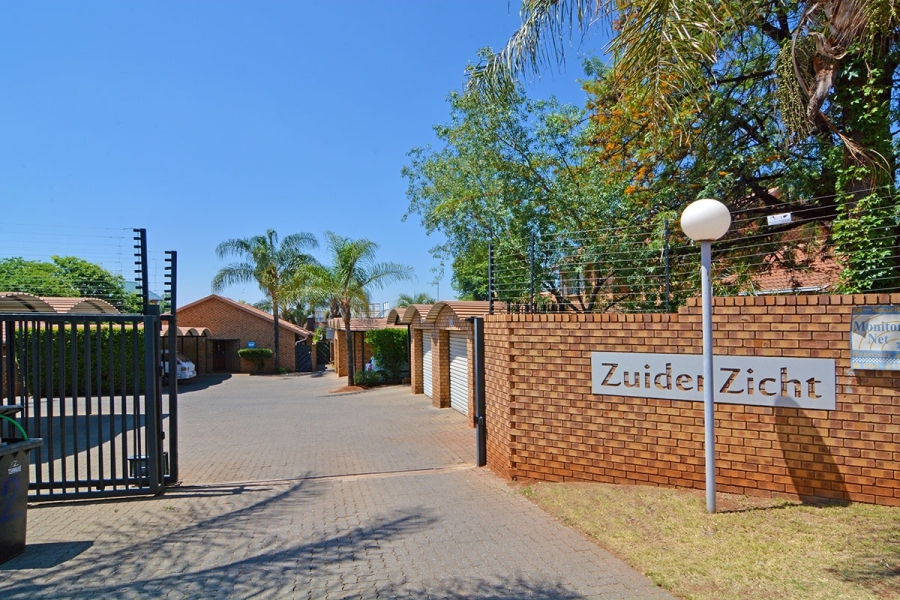 2 Bedroom Property for Sale in Zwartkop Gauteng