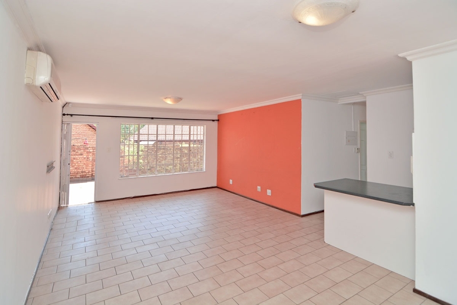 2 Bedroom Property for Sale in Zwartkop Gauteng