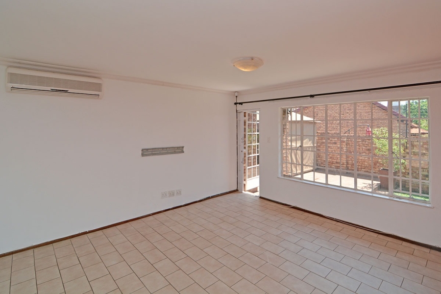 2 Bedroom Property for Sale in Zwartkop Gauteng