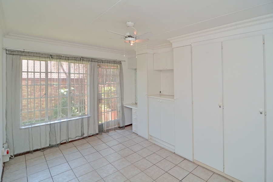 2 Bedroom Property for Sale in Zwartkop Gauteng