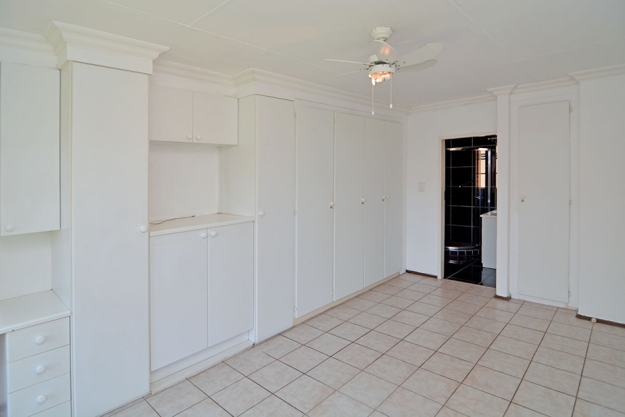 2 Bedroom Property for Sale in Zwartkop Gauteng