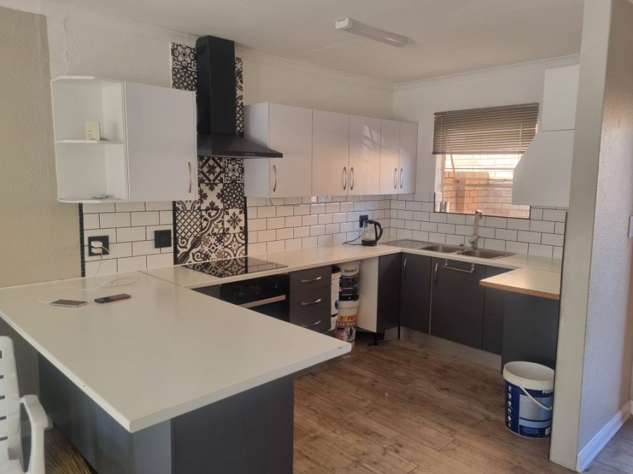 To Let 3 Bedroom Property for Rent in Witfield Gauteng
