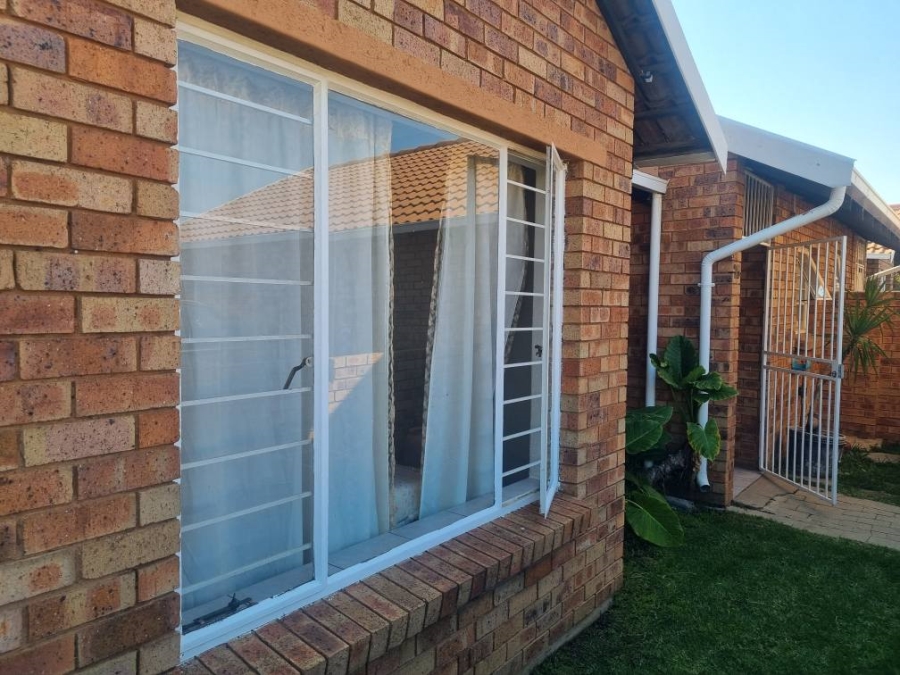 To Let 3 Bedroom Property for Rent in Witfield Gauteng