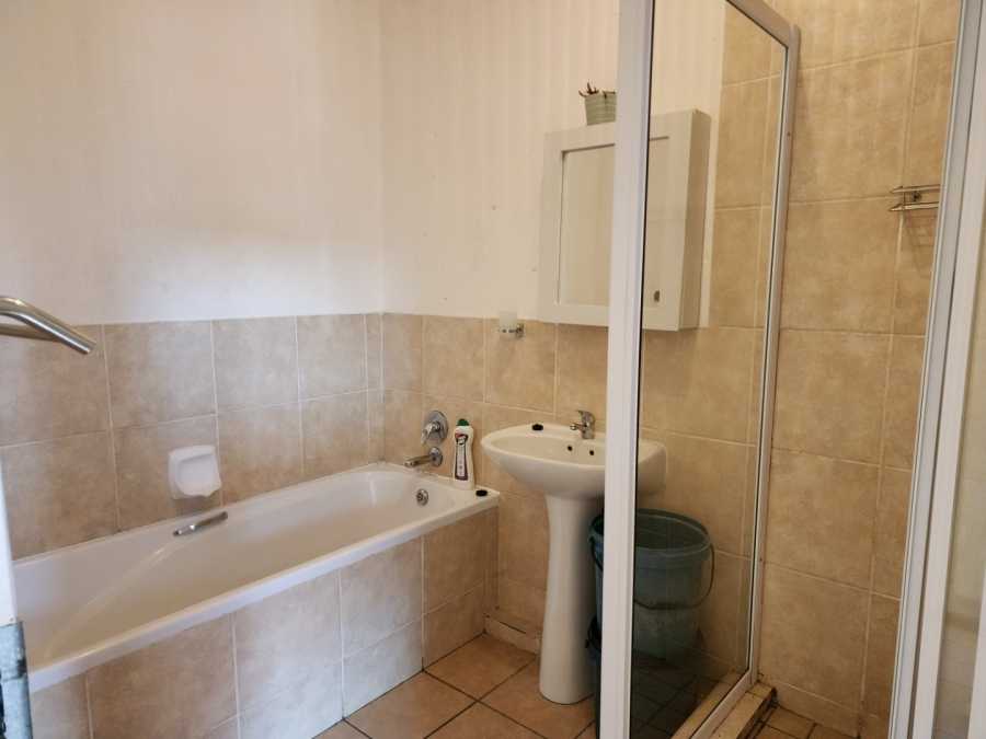 2 Bedroom Property for Sale in Comet Gauteng