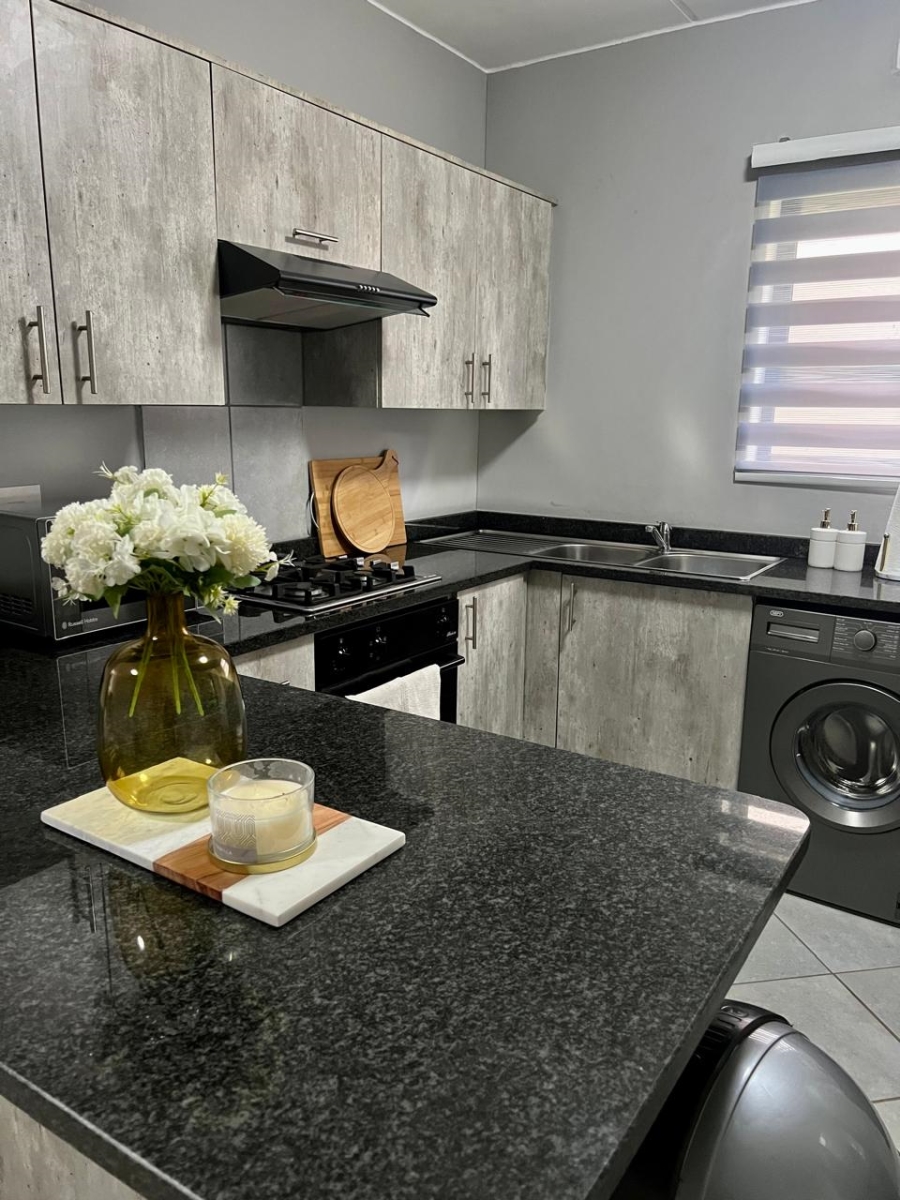 2 Bedroom Property for Sale in Norton Home Estate AH Gauteng
