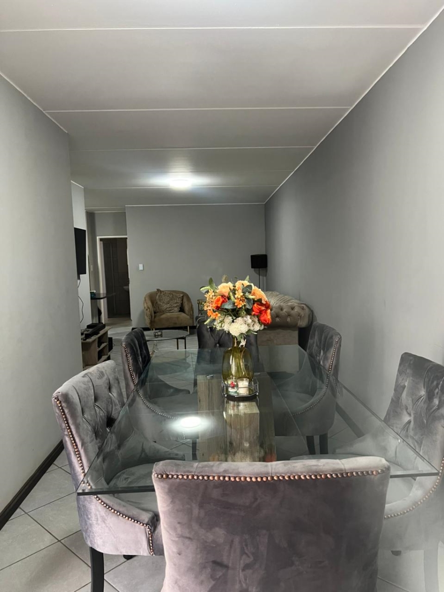 2 Bedroom Property for Sale in Norton Home Estate AH Gauteng