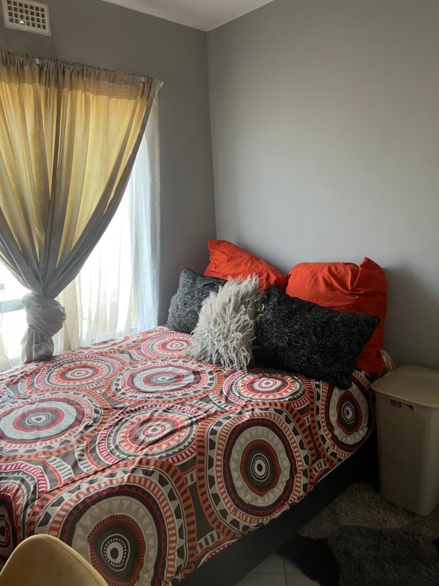 2 Bedroom Property for Sale in Norton Home Estate AH Gauteng