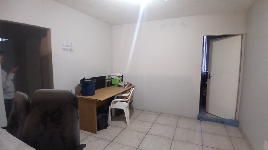 2 Bedroom Property for Sale in Pretoria Central Gauteng
