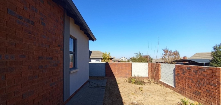 3 Bedroom Property for Sale in Amberfield Gauteng