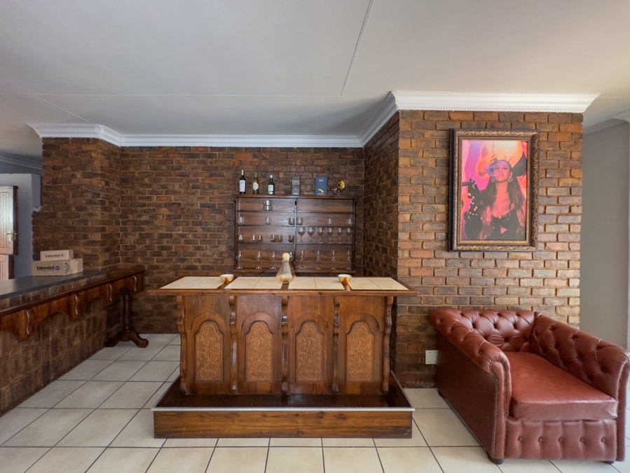 8 Bedroom Property for Sale in Newlands Gauteng