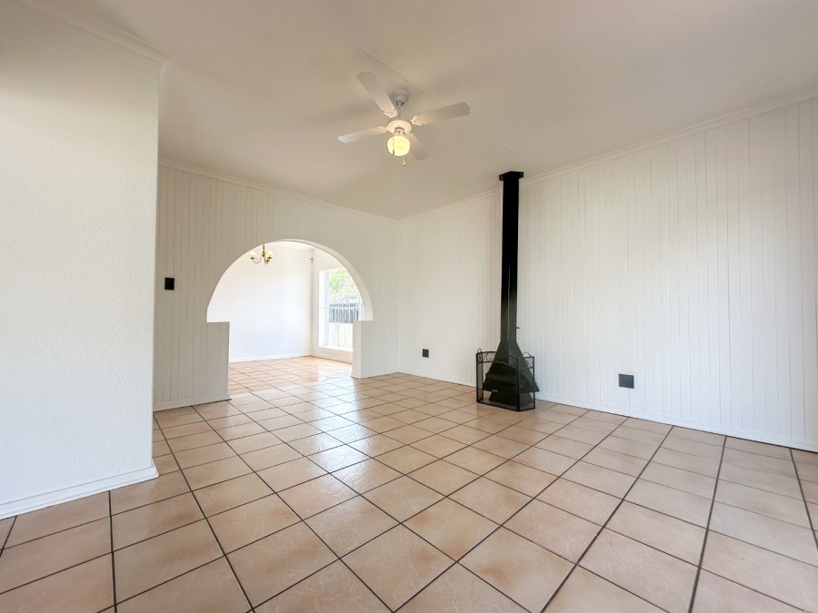 To Let 3 Bedroom Property for Rent in Kibler Park Gauteng