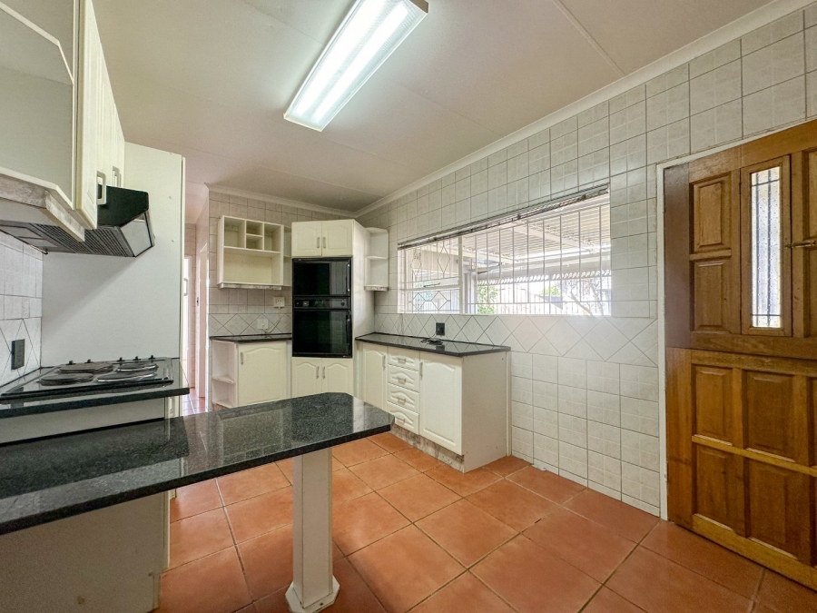 To Let 3 Bedroom Property for Rent in Kibler Park Gauteng