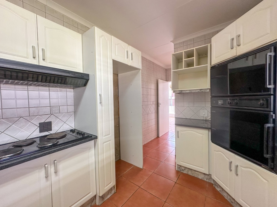 To Let 3 Bedroom Property for Rent in Kibler Park Gauteng