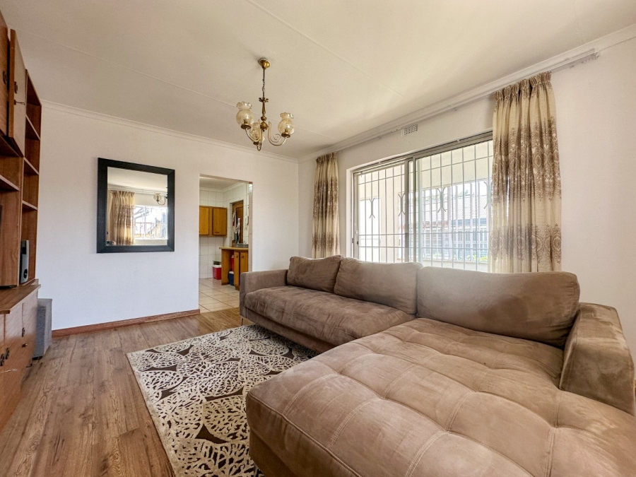 To Let 3 Bedroom Property for Rent in Kibler Park Gauteng