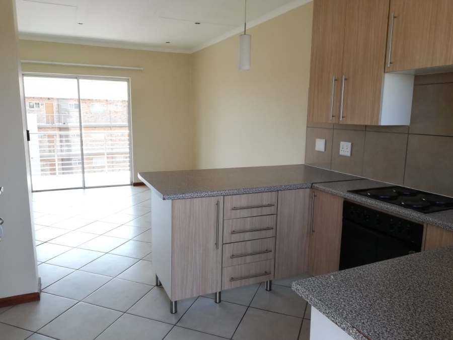 To Let 2 Bedroom Property for Rent in Monavoni Gauteng