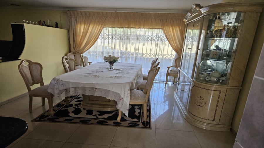 To Let 4 Bedroom Property for Rent in Esther Park Gauteng