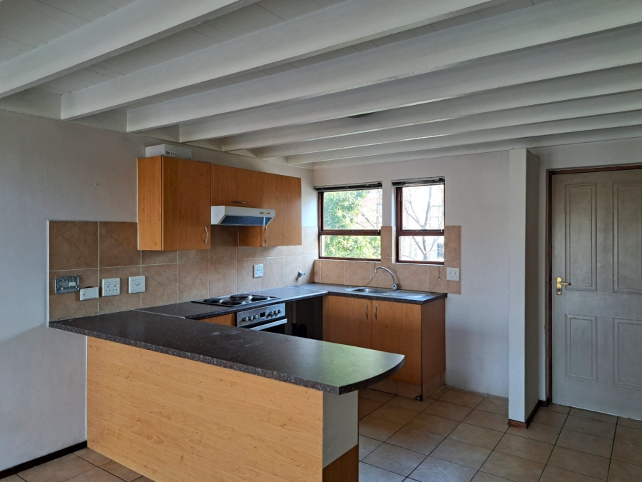 To Let 2 Bedroom Property for Rent in Paulshof Gauteng