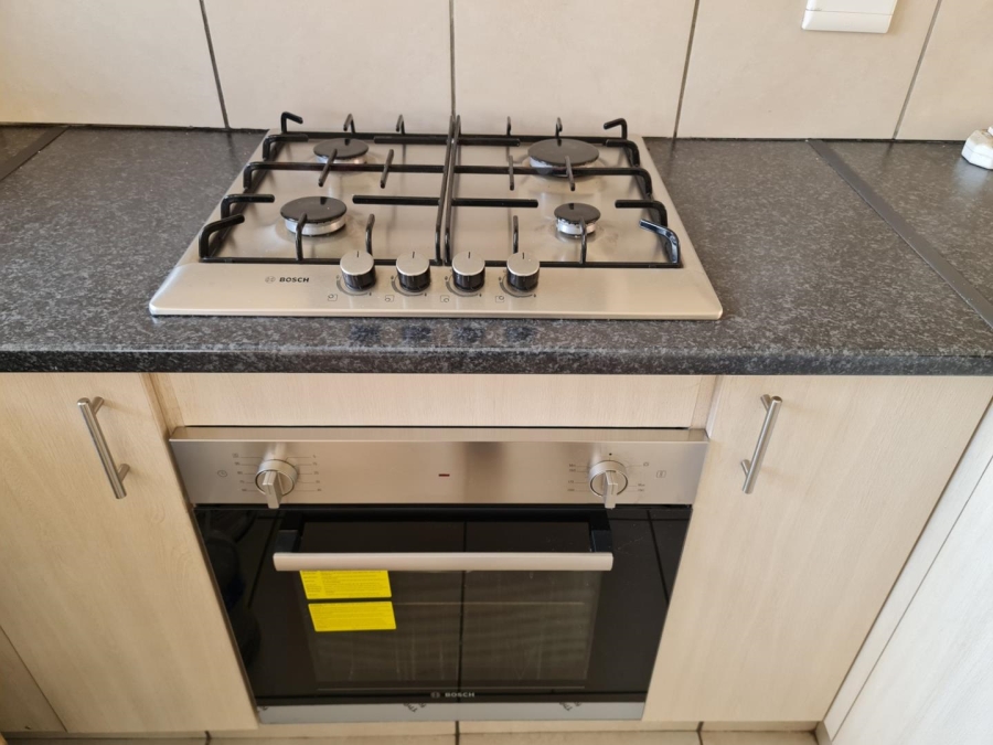 To Let 2 Bedroom Property for Rent in Witfield Gauteng