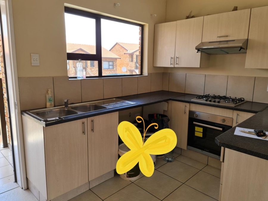 To Let 2 Bedroom Property for Rent in Witfield Gauteng