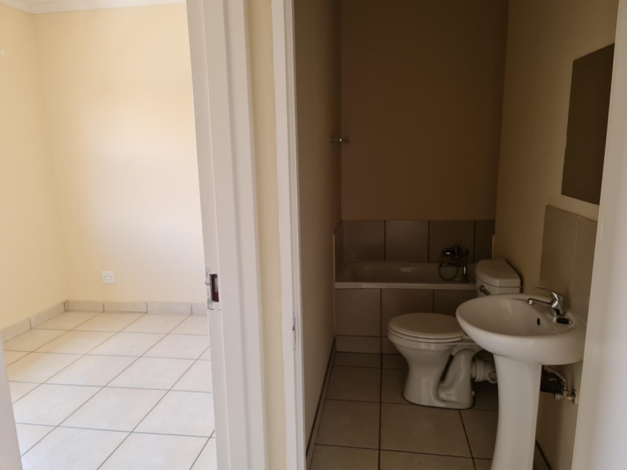To Let 2 Bedroom Property for Rent in Witfield Gauteng