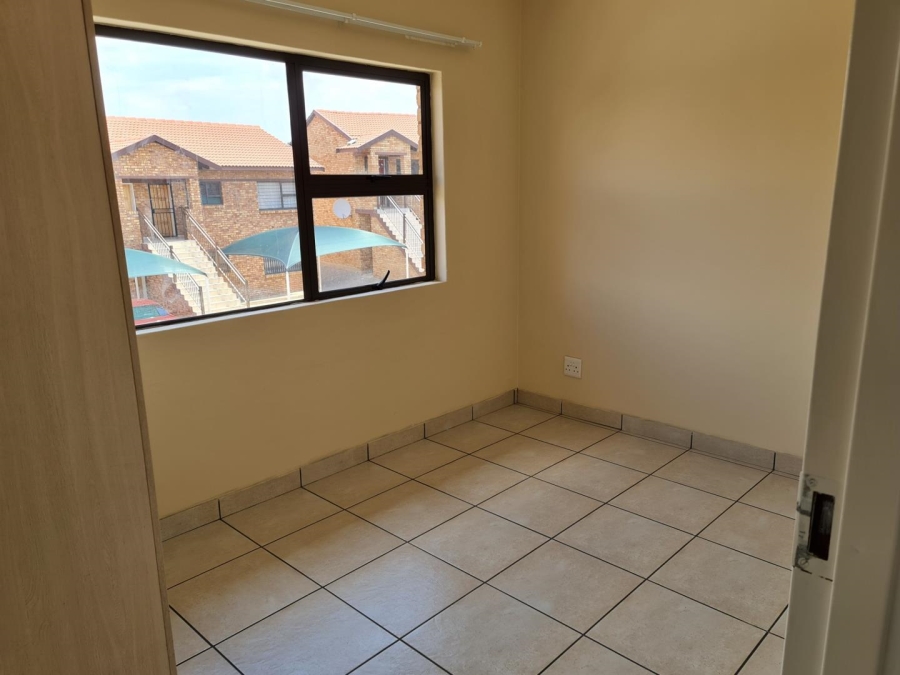 To Let 2 Bedroom Property for Rent in Witfield Gauteng