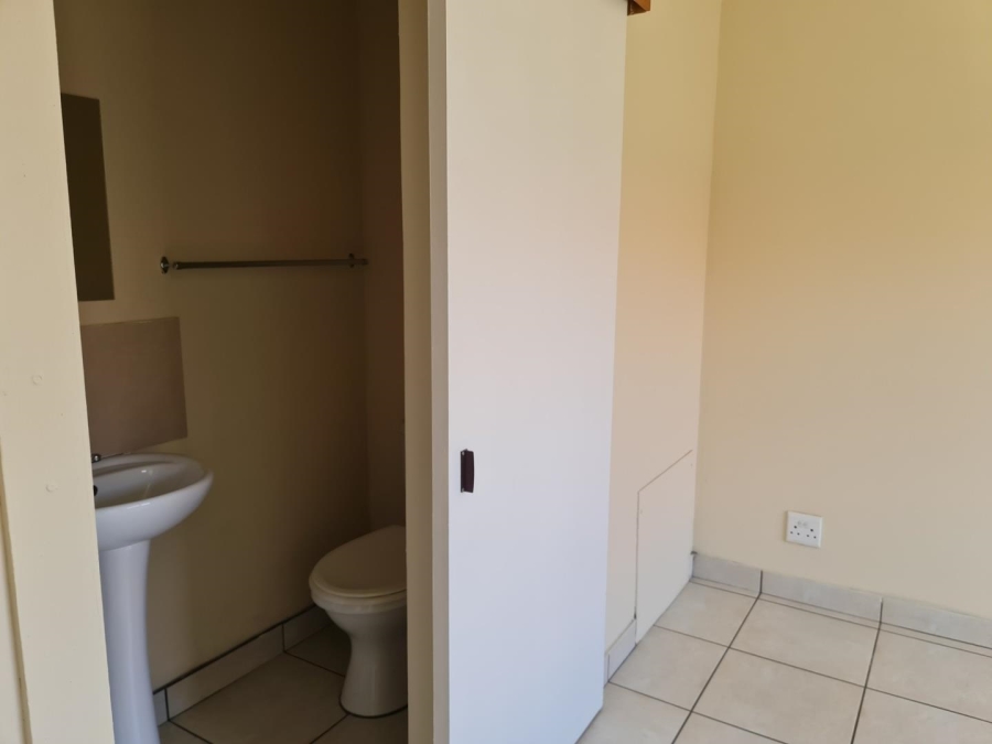 To Let 2 Bedroom Property for Rent in Witfield Gauteng