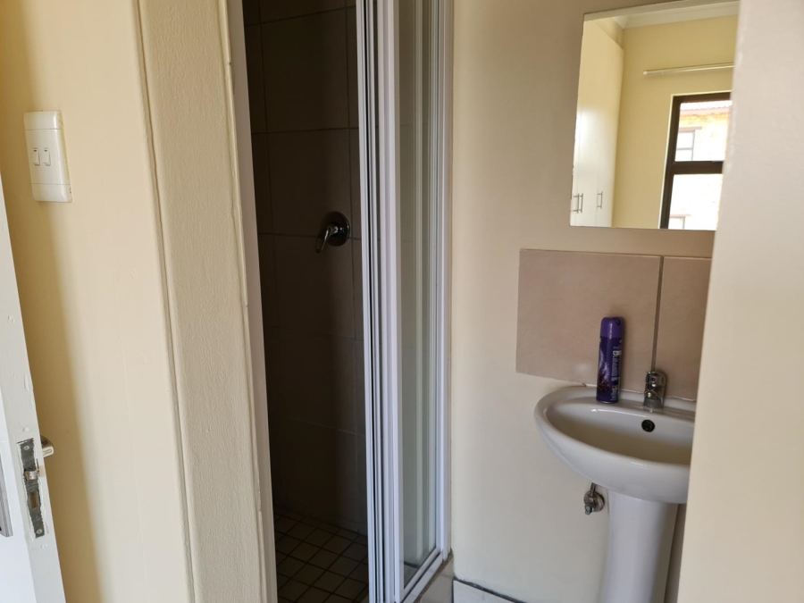 To Let 2 Bedroom Property for Rent in Witfield Gauteng