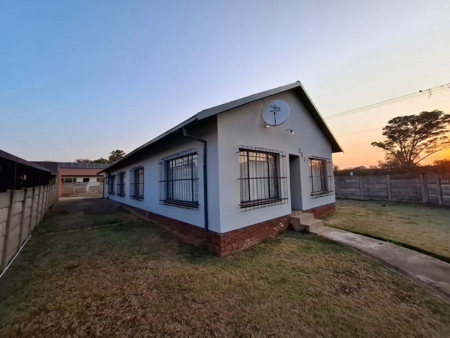 4 Bedroom Property for Sale in Mountain View Gauteng